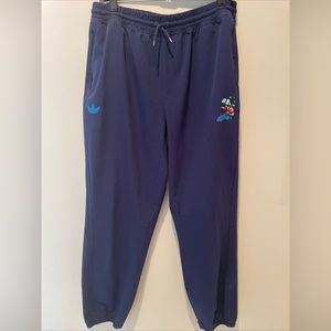Adidas x Hélas navy men’s jogger pants size xL. ‘80s skateboarder theme